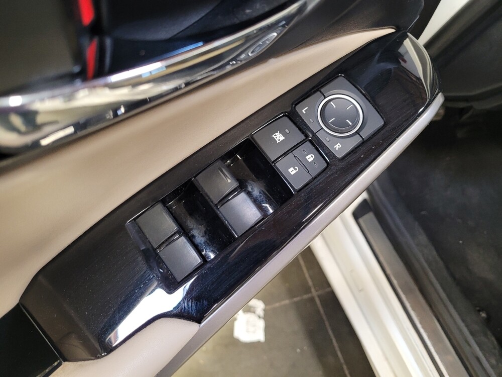 2016 Lexus IS 200t in Torrance, CA 90504 - 18106271 27