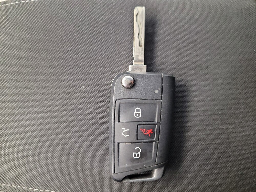 2020 Volkswagen Tiguan in Montclair, CA 91763 - 18106288 32