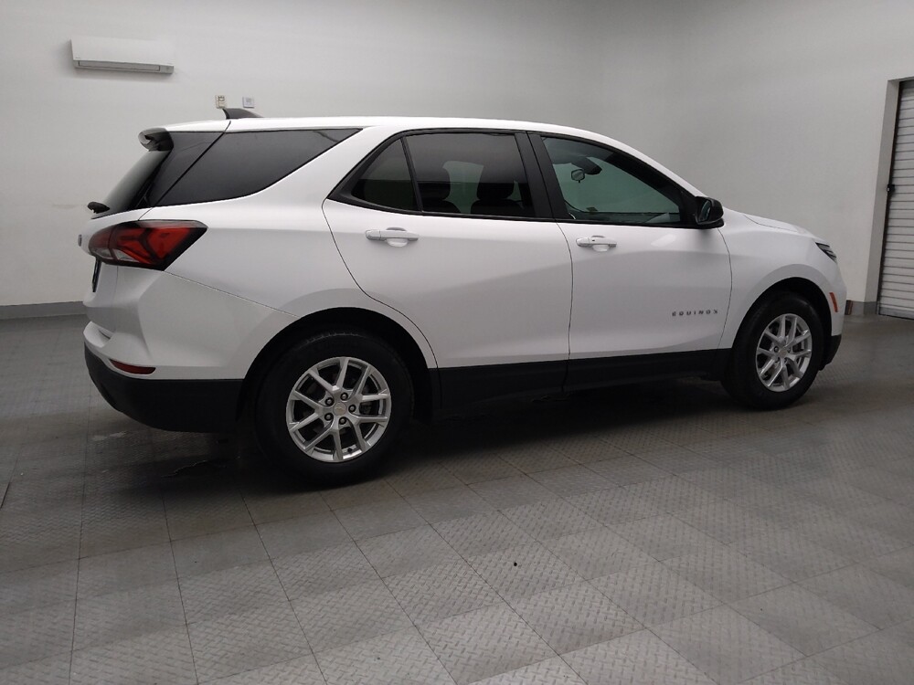 2024 Chevrolet Equinox in Fort Worth, TX 76116 - 18106295 10