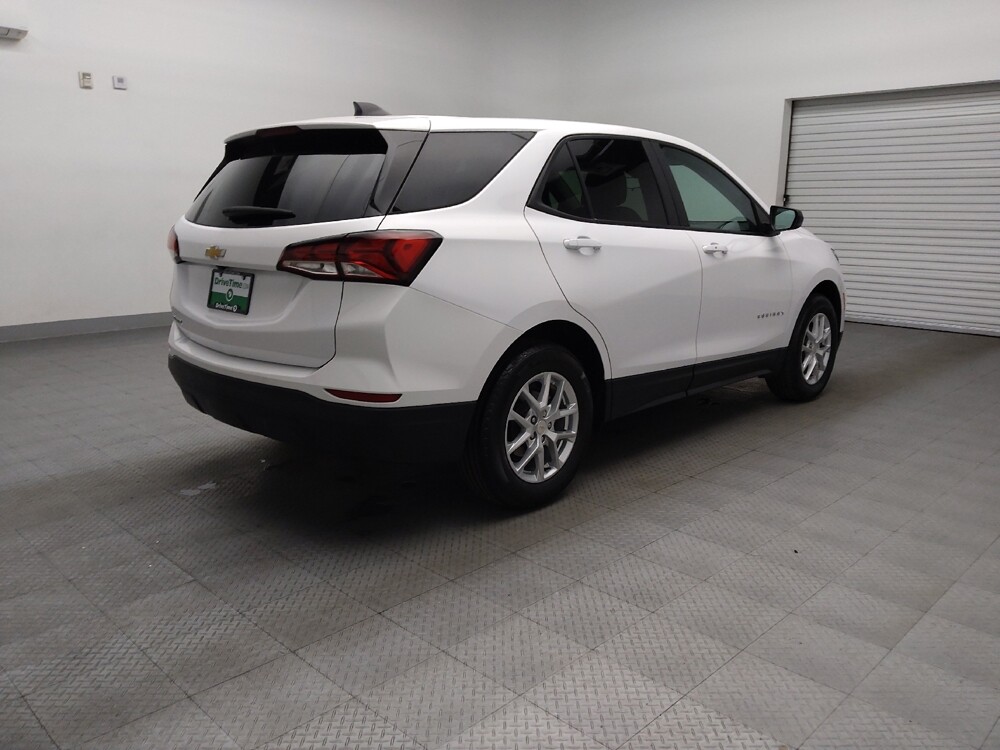 2024 Chevrolet Equinox in Fort Worth, TX 76116 - 18106295 9