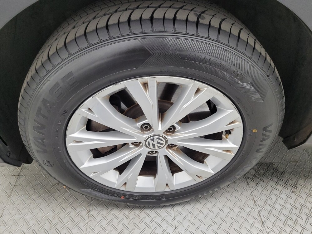 2018 Volkswagen Tiguan in Las Vegas, NV 89104 - 18106301 31