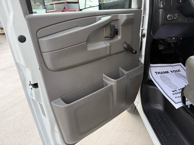 2011 GMC Savana 3500 in Knoxville, TN 37920 - 18106323 13