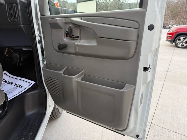 2011 GMC Savana 3500 in Knoxville, TN 37920 - 18106323 14