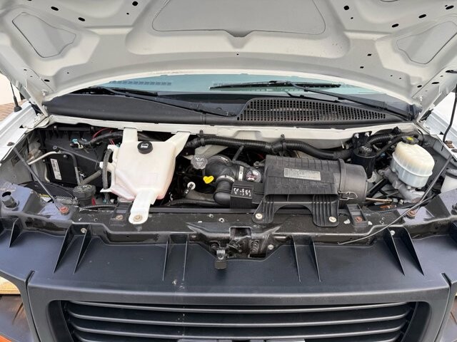 2011 GMC Savana 3500 in Knoxville, TN 37920 - 18106323 16