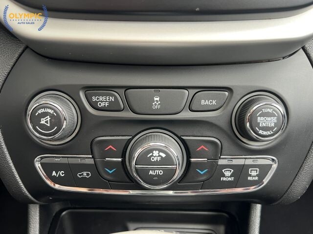 2014 Jeep Cherokee in Decatur, GA 30032 - 18106332 30