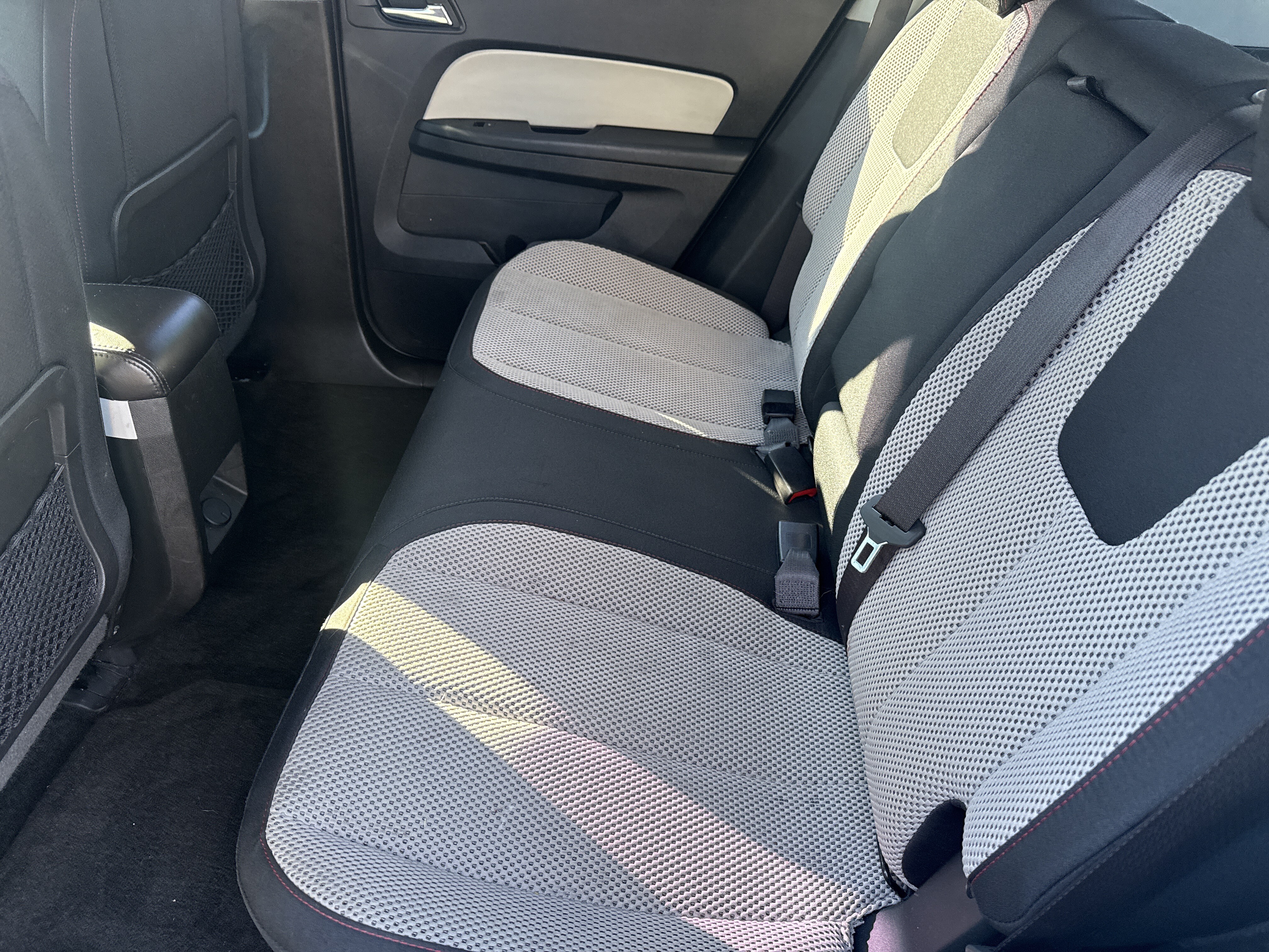 2017 Chevrolet Equinox in Phoenix, AZ 85022 - 18106335 8