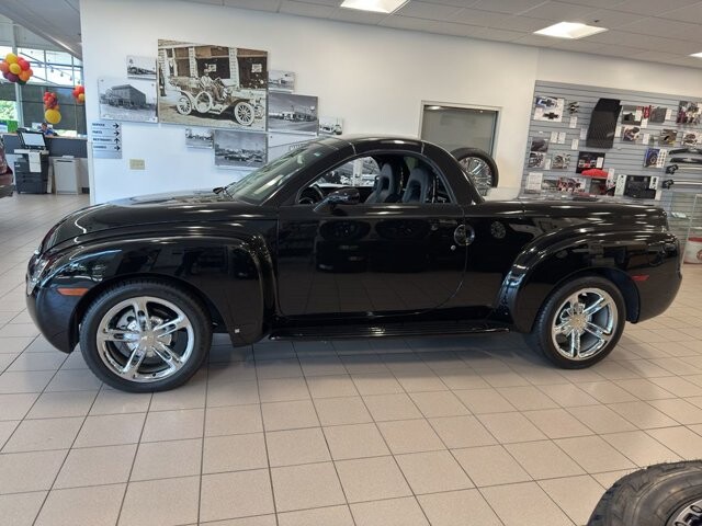 2006 Chevrolet SSR in Burlington, WI 53105 - 18106340 24