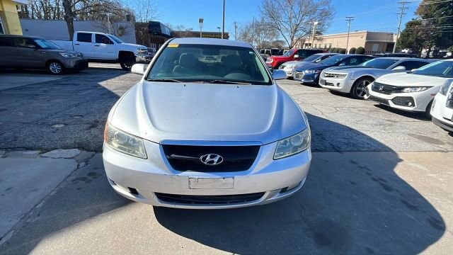 2006 Hyundai Sonata in Greenville, SC 29607 - 18106348 8
