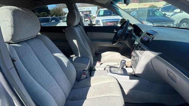 2006 Hyundai Sonata in Greenville, SC 29607 - 18106348 15