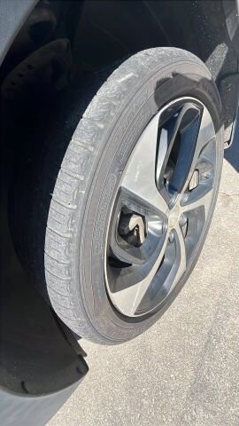 2018 Hyundai Tucson in Greenville, SC 29607 - 18106349 12