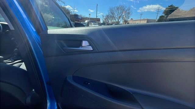 2018 Hyundai Tucson in Greenville, SC 29607 - 18106349 19