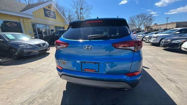 2018 Hyundai Tucson in Greenville, SC 29607 - 18106349 4