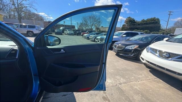 2018 Hyundai Tucson in Greenville, SC 29607 - 18106349 13