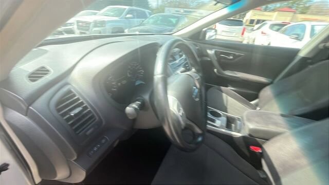 2013 Nissan Altima in Greenville, SC 29607 - 18106350 30