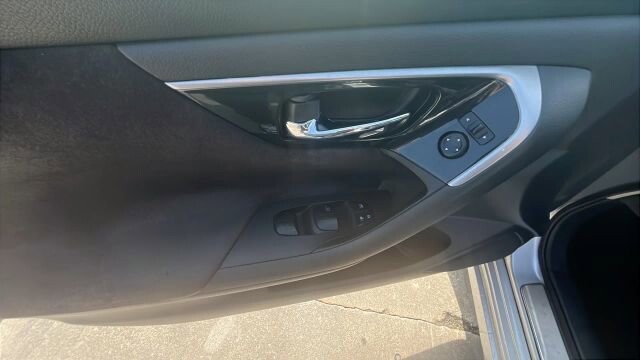 2013 Nissan Altima in Greenville, SC 29607 - 18106350 27