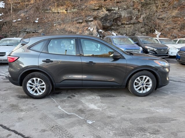 2020 Ford Escape in Pottsville, PA 17901 - 18106351 6