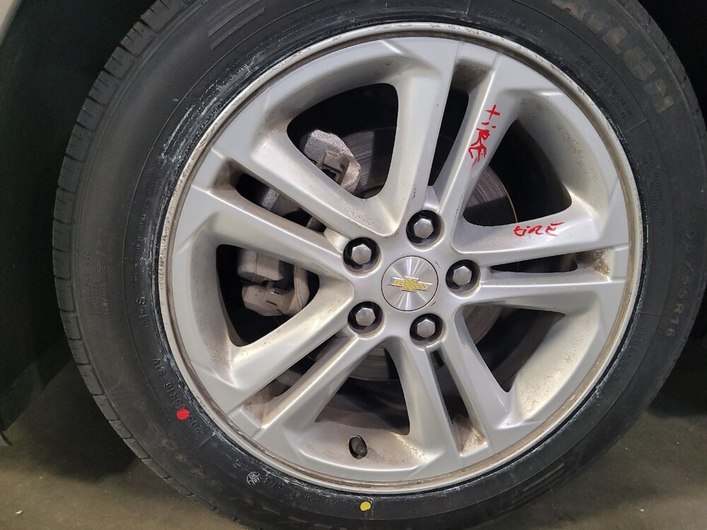 2017 Chevrolet Cruze in Downey, CA 90241 - 18106366 31