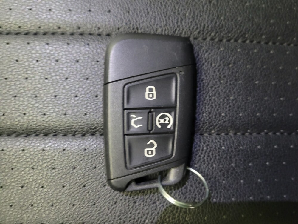 2023 Volkswagen Tiguan in Sacramento, CA 95821 - 18106368 32