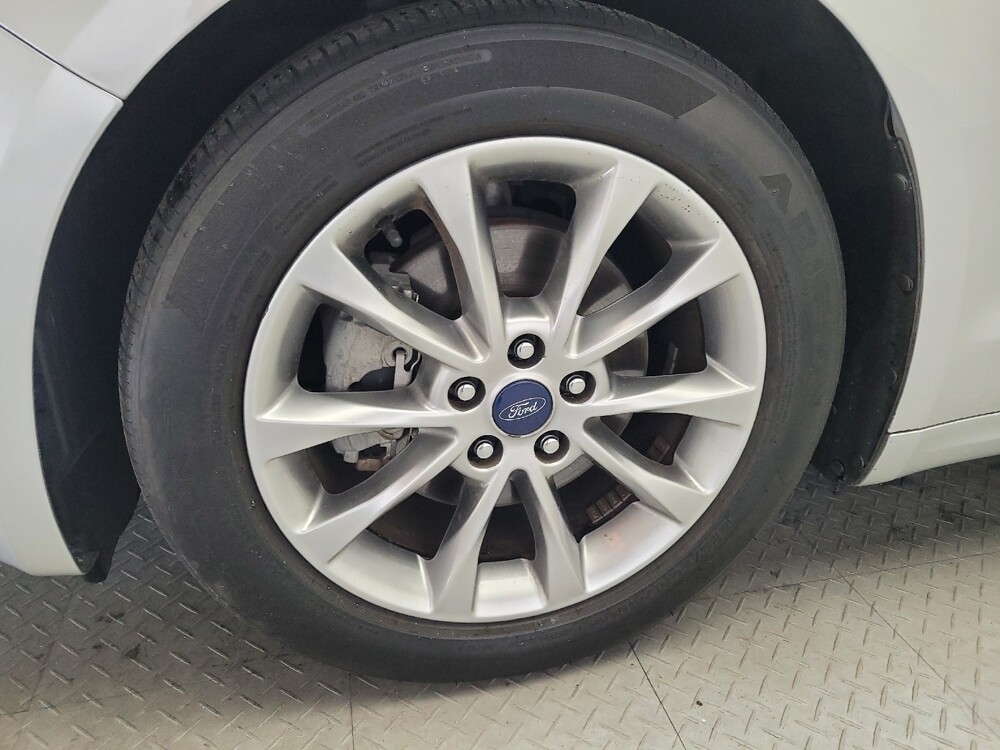 2017 Ford Fusion in Riverside, CA 92504 - 18106369 31