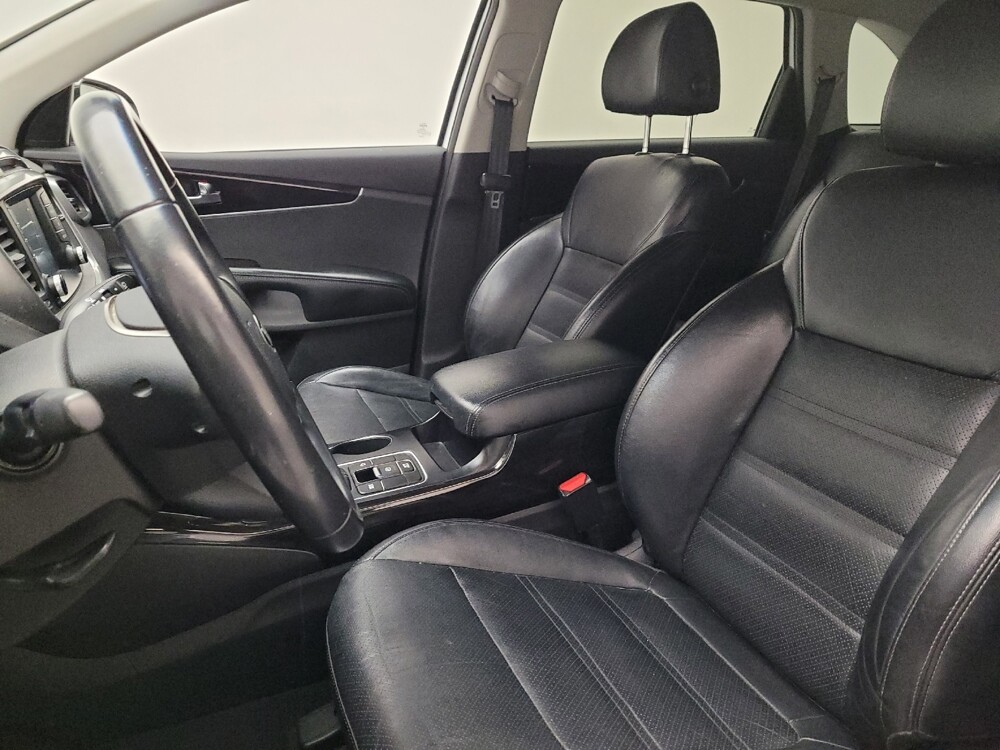 2019 Kia Sorento in Downey, CA 90241 - 18106370 17