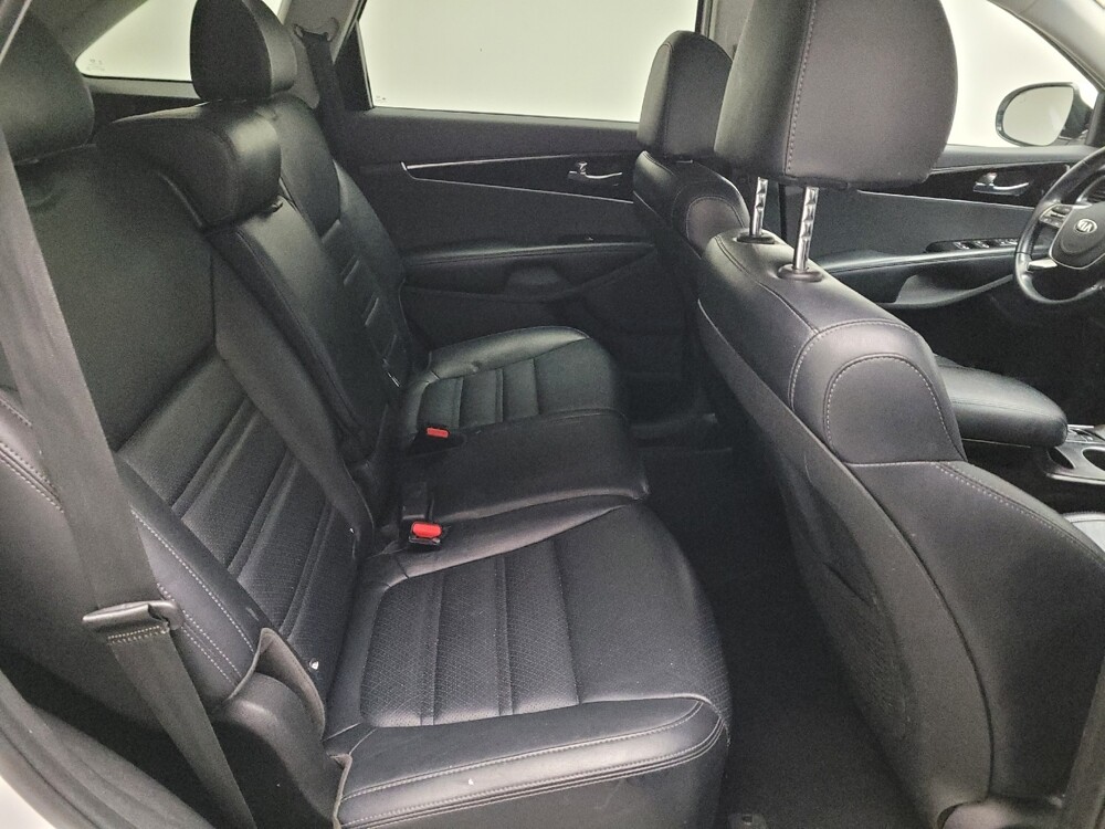 2019 Kia Sorento in Downey, CA 90241 - 18106370 19