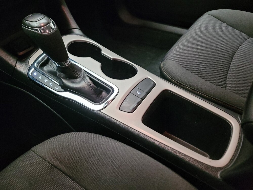 2018 Chevrolet Cruze in Downey, CA 90241 - 18106377 26