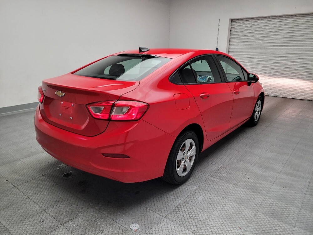 2018 Chevrolet Cruze in Downey, CA 90241 - 18106377 9