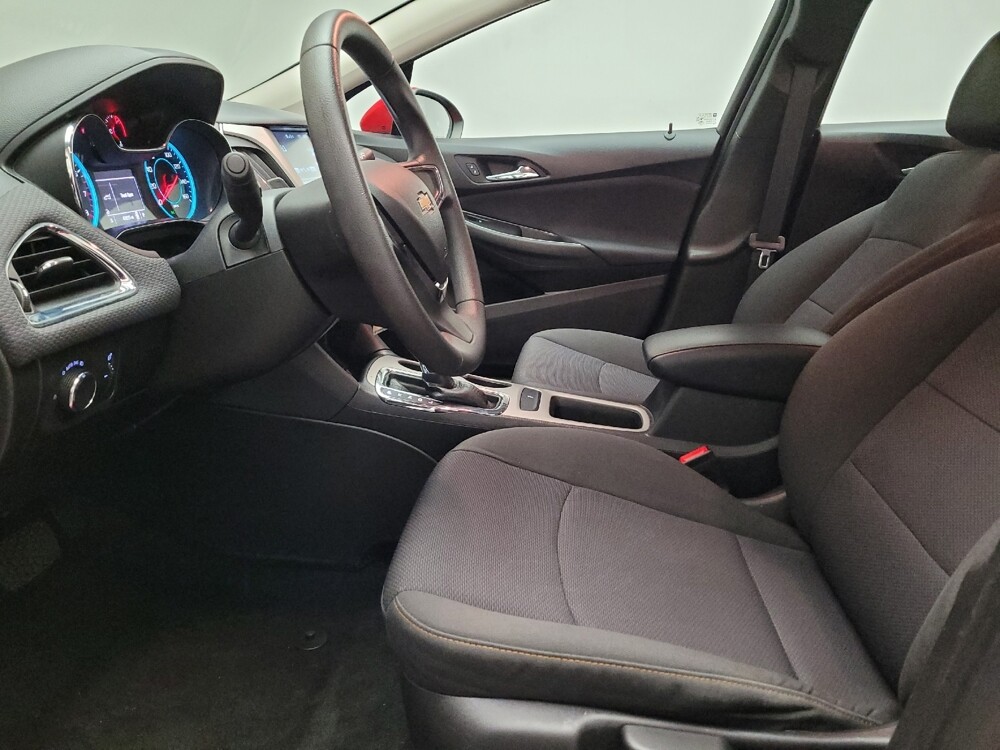 2018 Chevrolet Cruze in Downey, CA 90241 - 18106377 17