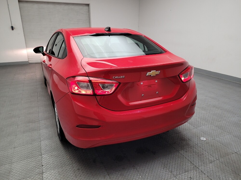 2018 Chevrolet Cruze in Downey, CA 90241 - 18106377 6