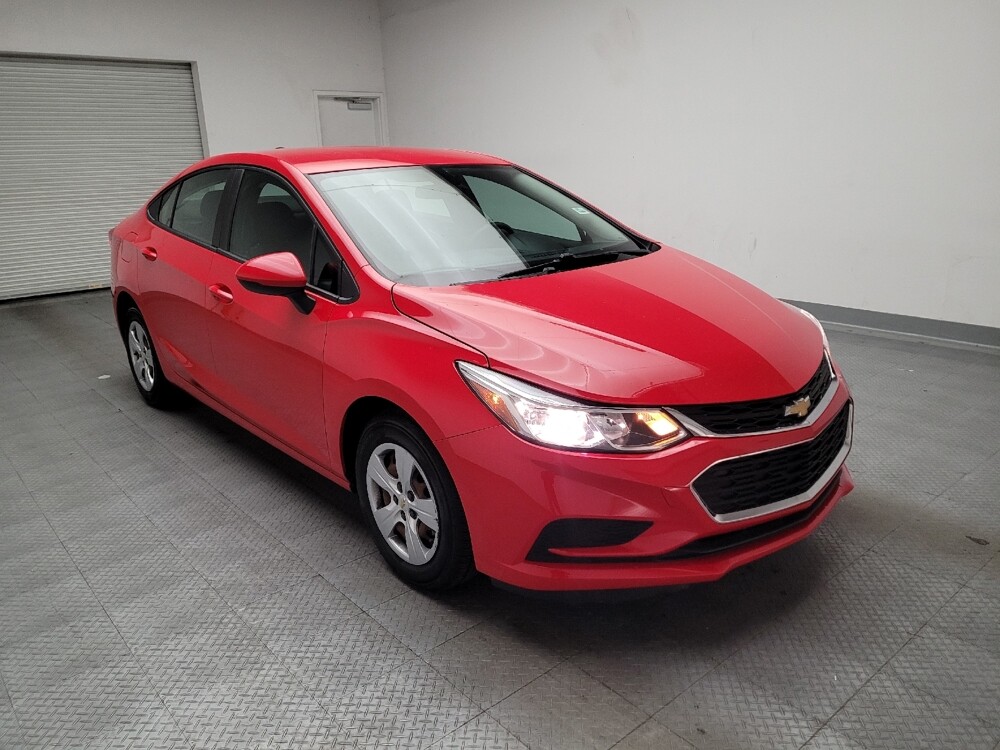 2018 Chevrolet Cruze in Downey, CA 90241 - 18106377 13