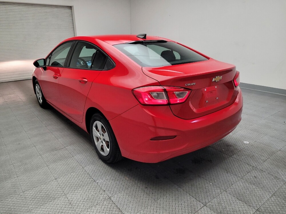 2018 Chevrolet Cruze in Downey, CA 90241 - 18106377 5