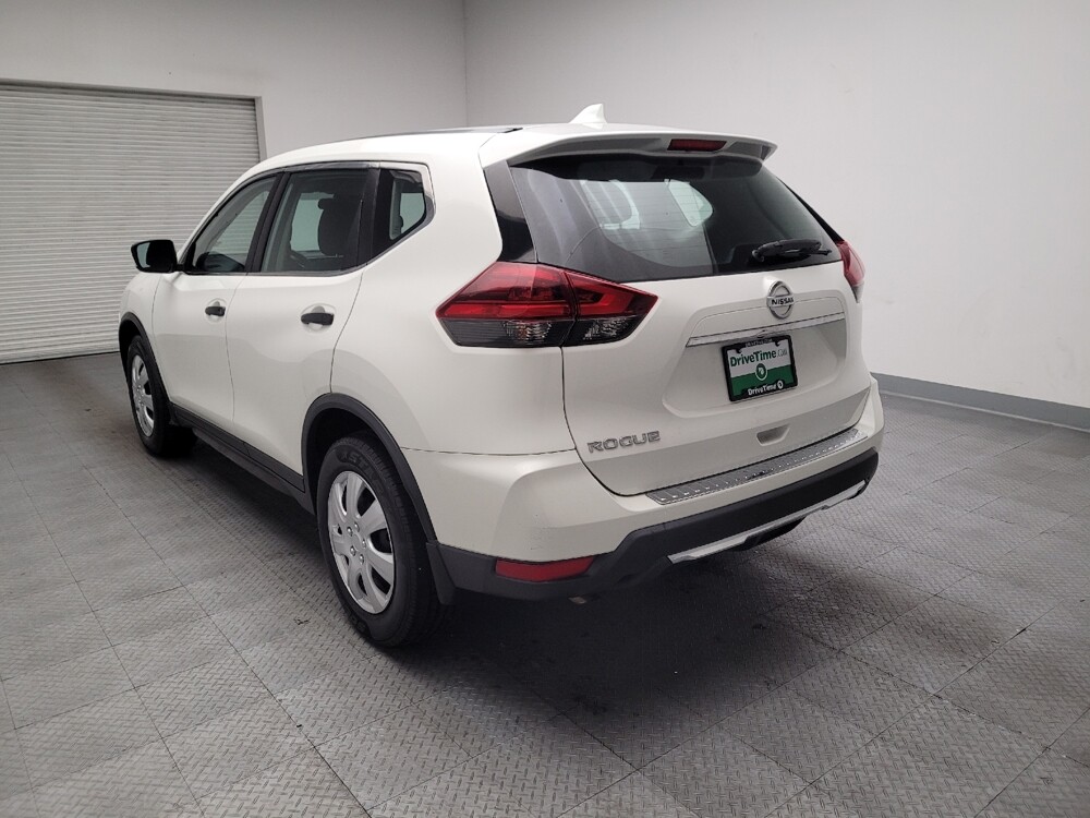 2019 Nissan Rogue in Fresno, CA 93726 - 18106379 5
