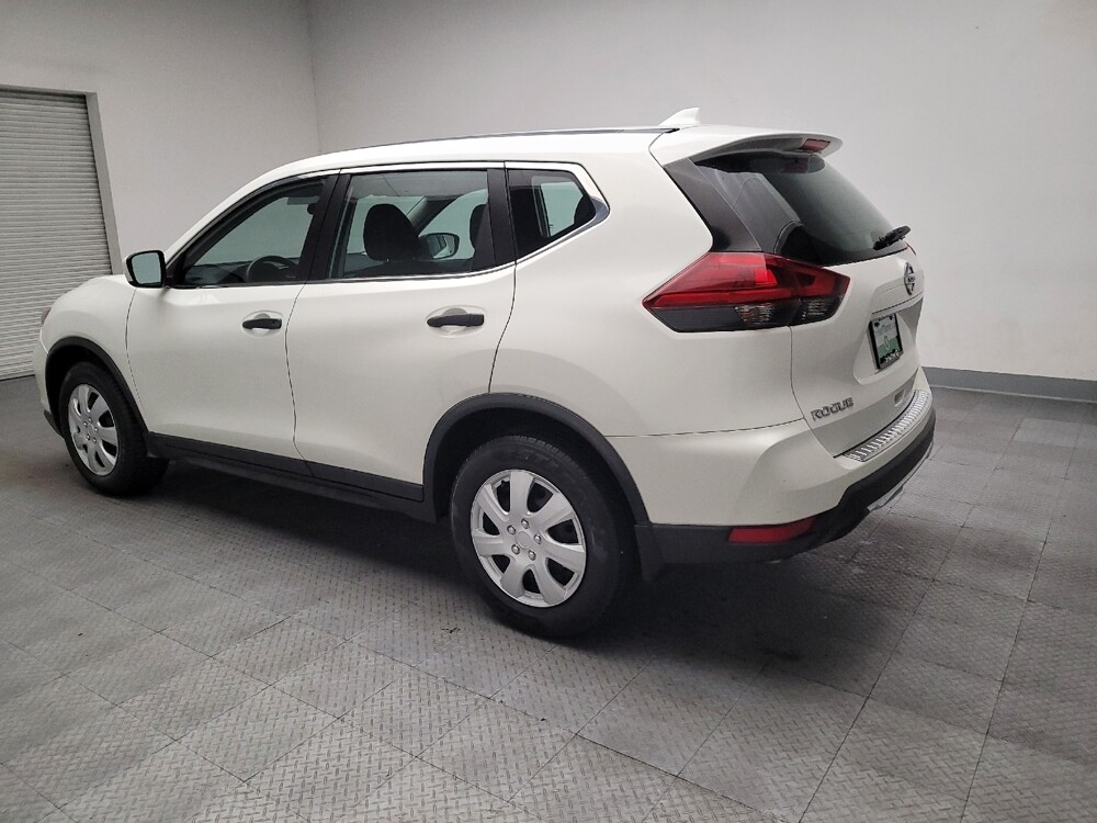2019 Nissan Rogue in Fresno, CA 93726 - 18106379 3