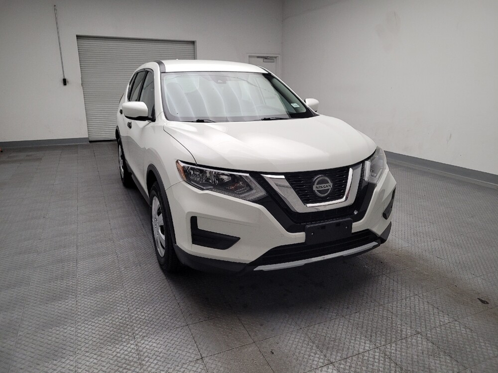 2019 Nissan Rogue in Fresno, CA 93726 - 18106379 14
