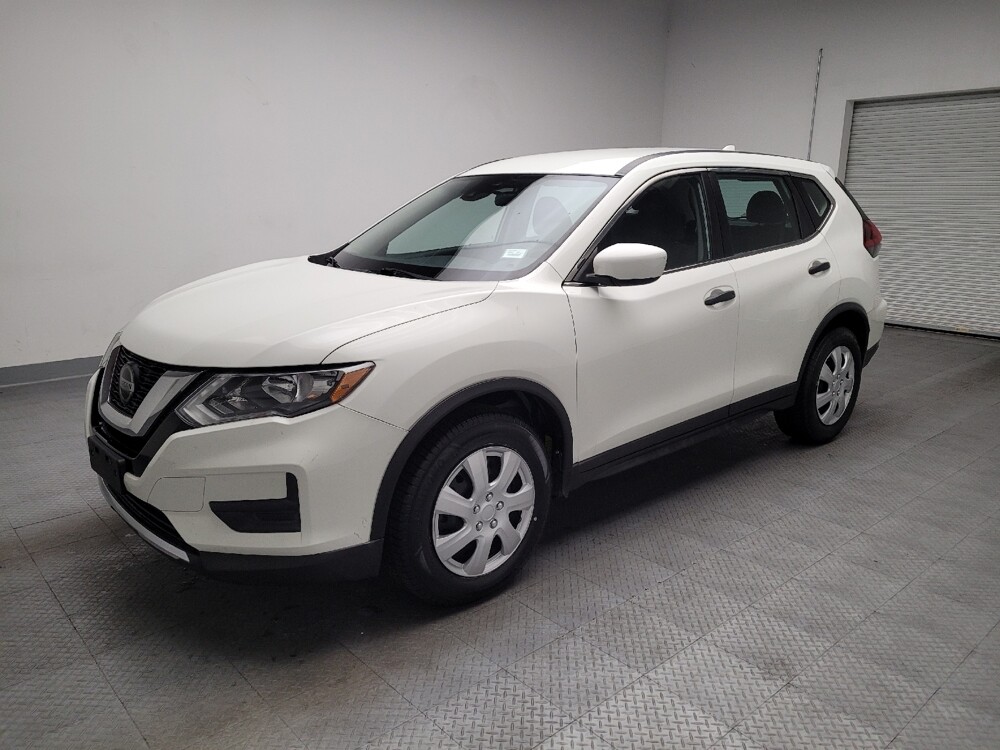 2019 Nissan Rogue in Fresno, CA 93726 - 18106379 2
