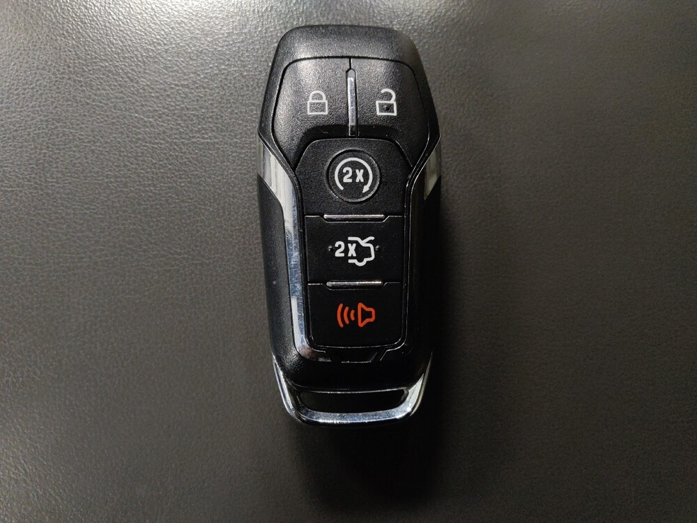 2017 Lincoln MKX in Union City, GA 30291 - 18106382 32