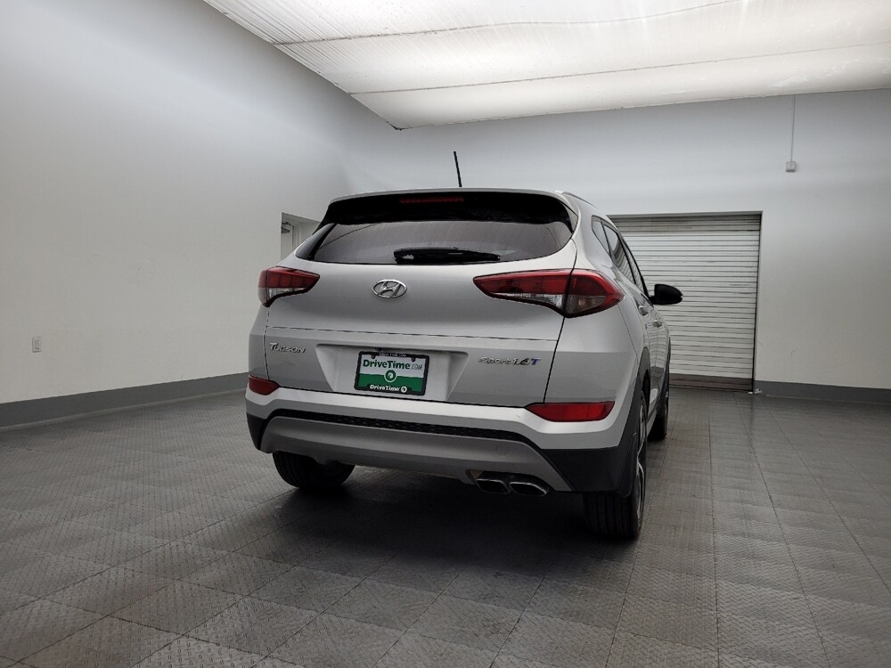 2017 Hyundai Tucson in Phoenix, AZ 85015 - 18106398 7