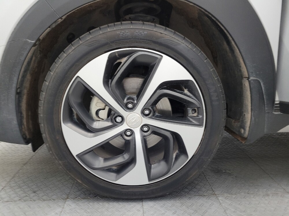 2017 Hyundai Tucson in Phoenix, AZ 85015 - 18106398 31