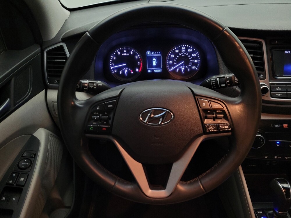 2017 Hyundai Tucson in Phoenix, AZ 85015 - 18106398 22