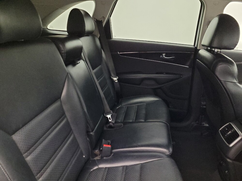 2019 Kia Sorento in Phoenix, AZ 85022 - 18106400 19
