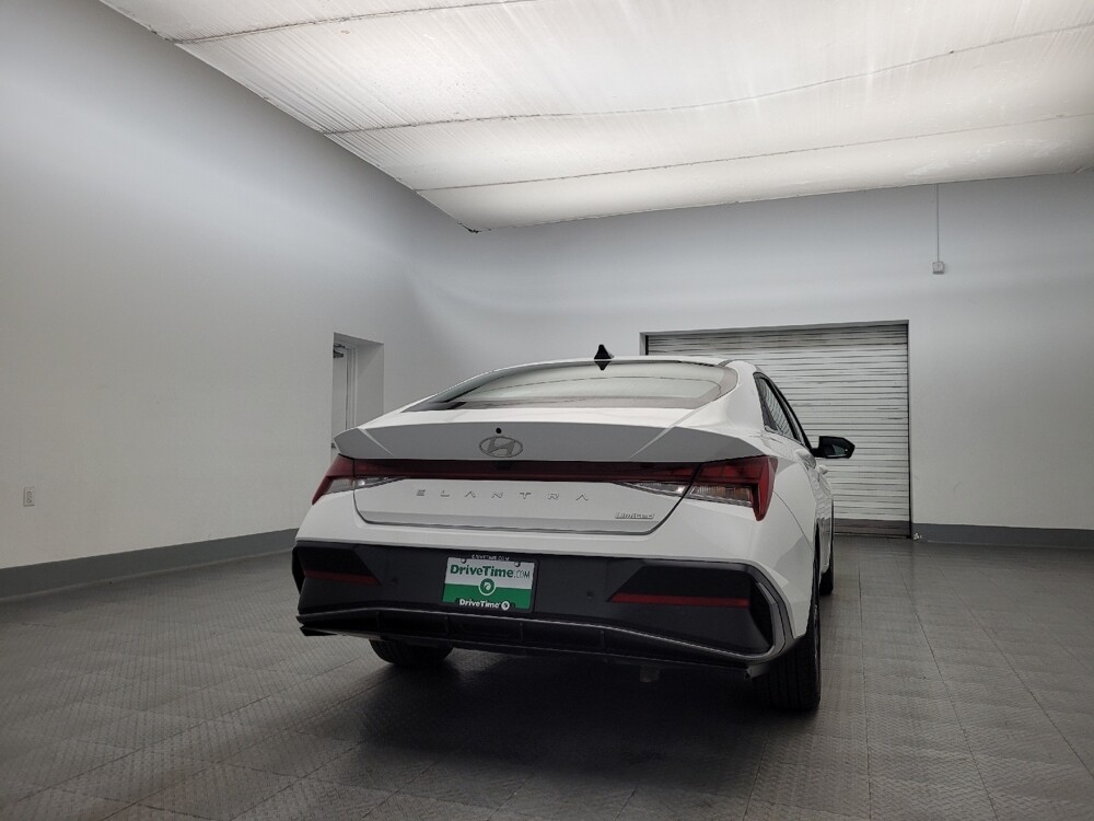 2024 Hyundai Elantra in Mesa, AZ 85210 - 18106405 7