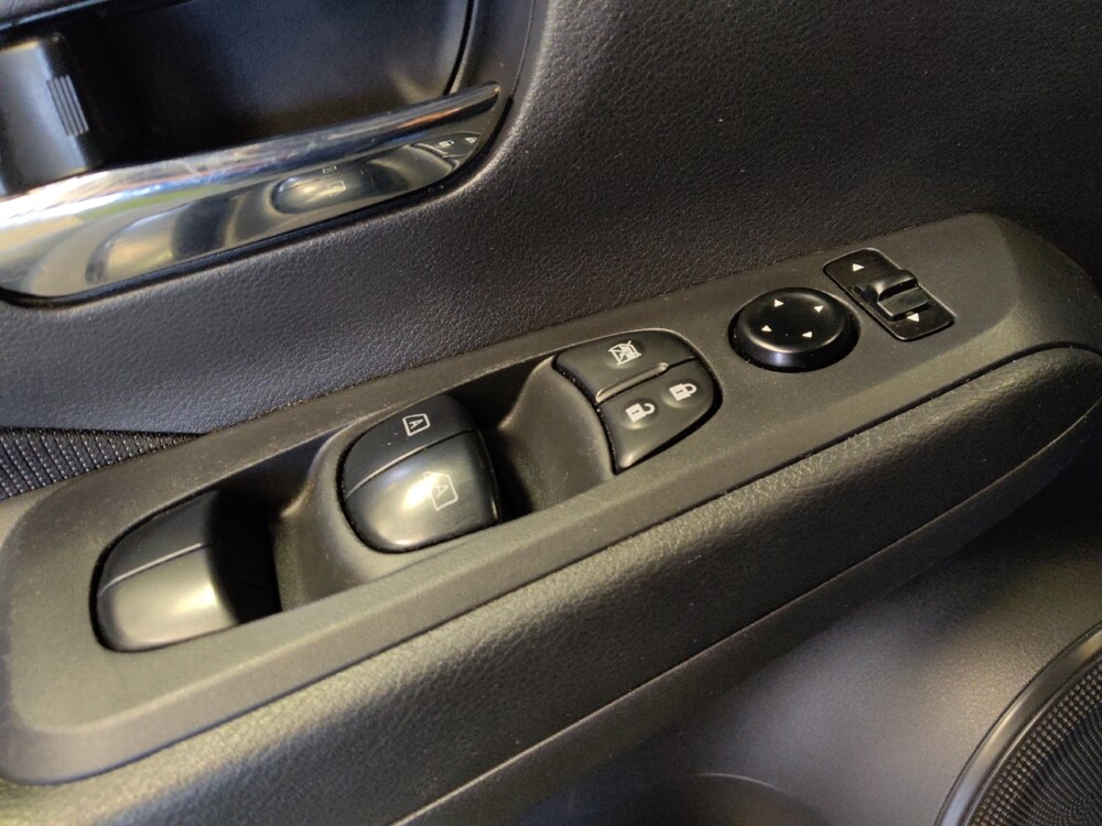 2023 Nissan Kicks in Phoenix, AZ 85015 - 18106408 27