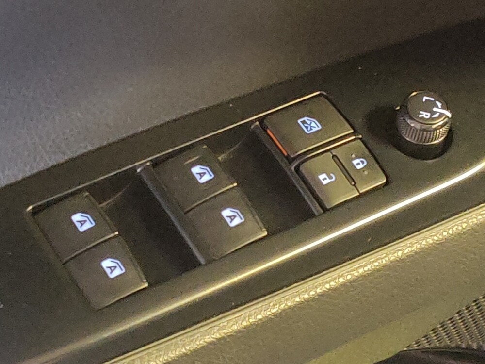 2019 Toyota Camry in Lakeland, FL 33815 - 18106415 27