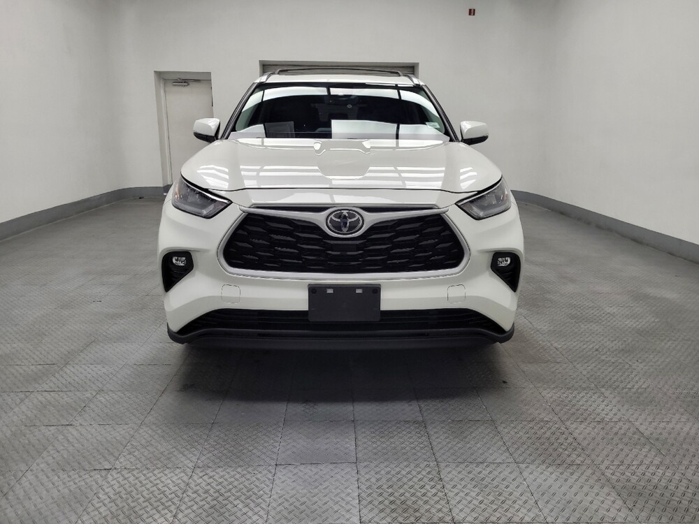 2020 Toyota Highlander in Las Vegas, NV 89102 - 18106426 15