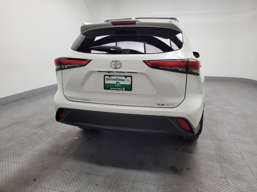 2020 Toyota Highlander in Las Vegas, NV 89102 - 18106426 7