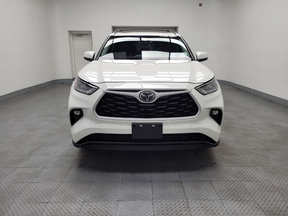 2020 Toyota Highlander in Las Vegas, NV 89102 - 18106426 14