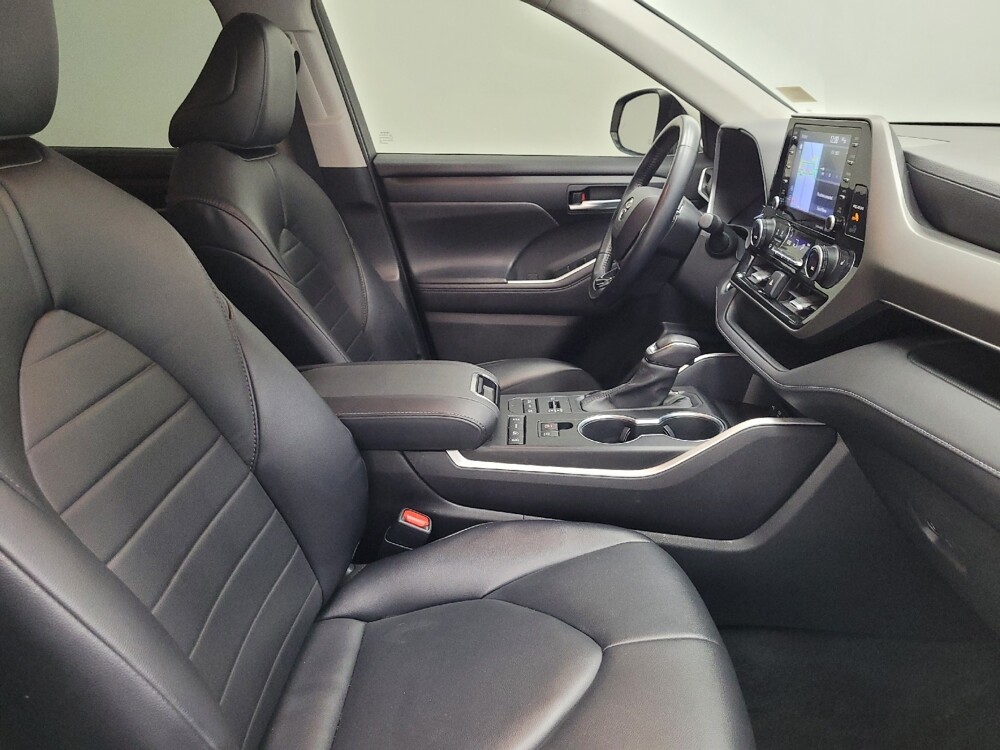 2020 Toyota Highlander in Las Vegas, NV 89102 - 18106426 21