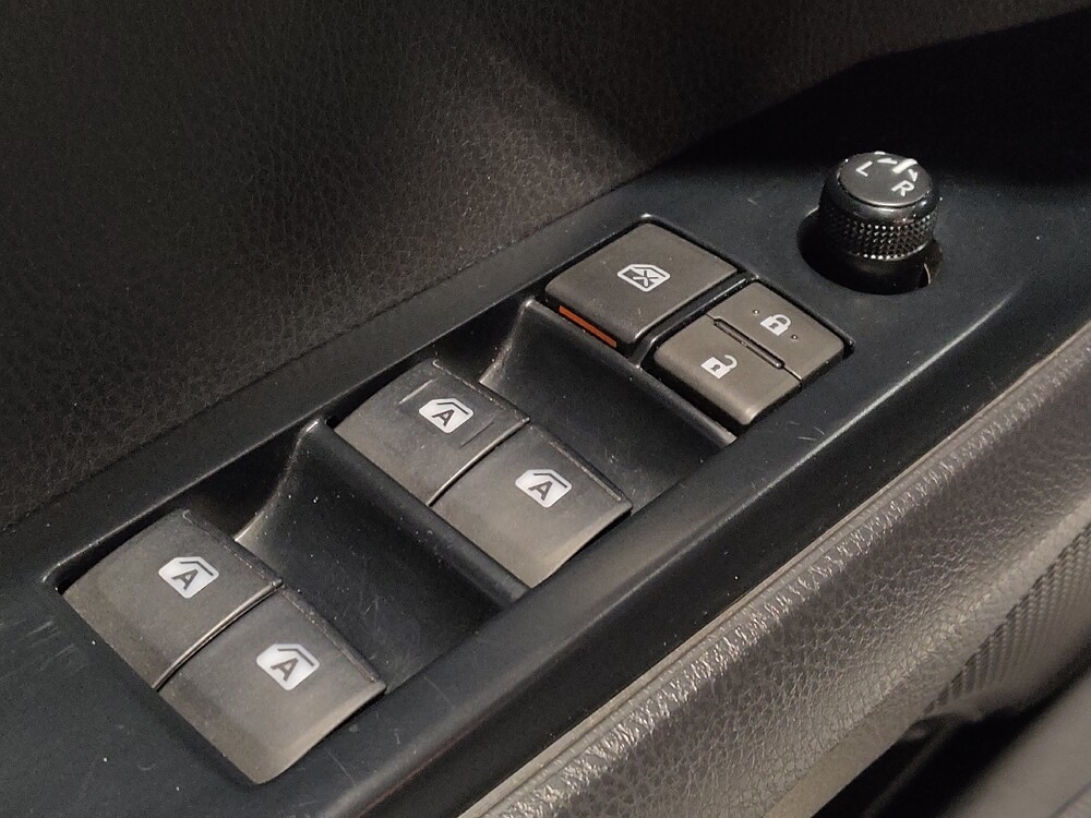 2019 Toyota Camry in Greenville, SC 29607 - 18106437 27