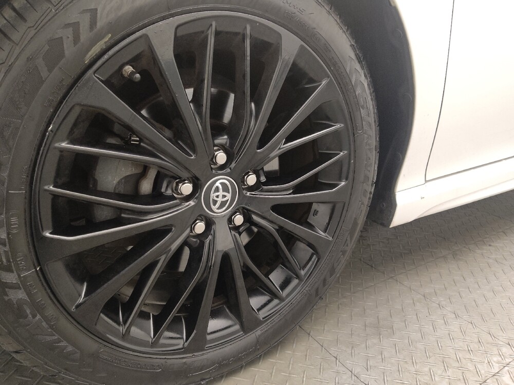 2019 Toyota Camry in Greenville, SC 29607 - 18106437 31