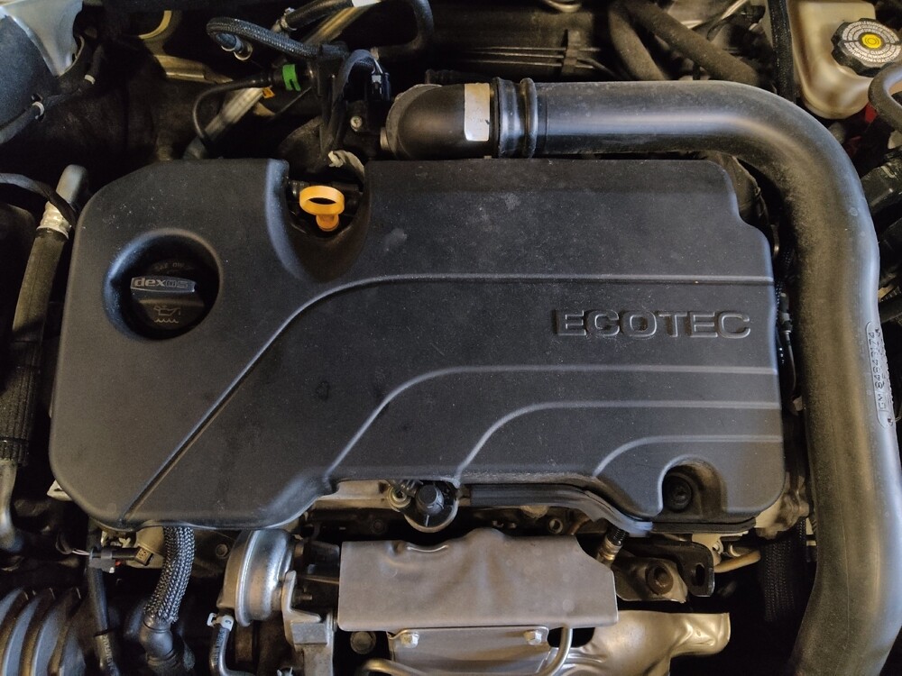 2020 Chevrolet Malibu in Ocala, FL 34471 - 18106440 30